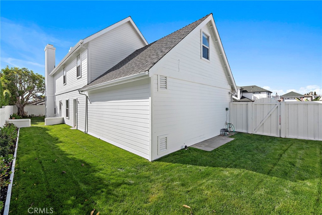 27552 Seascape Circle Dana Point, CA 92624 - Photo 32 of 39 a view of a back yard of the house