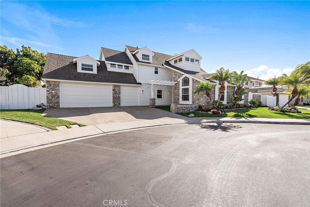 27552 Seascape Circle Dana Point, CA 92624 - Photo 39 of 39 front view of a house with a small yard