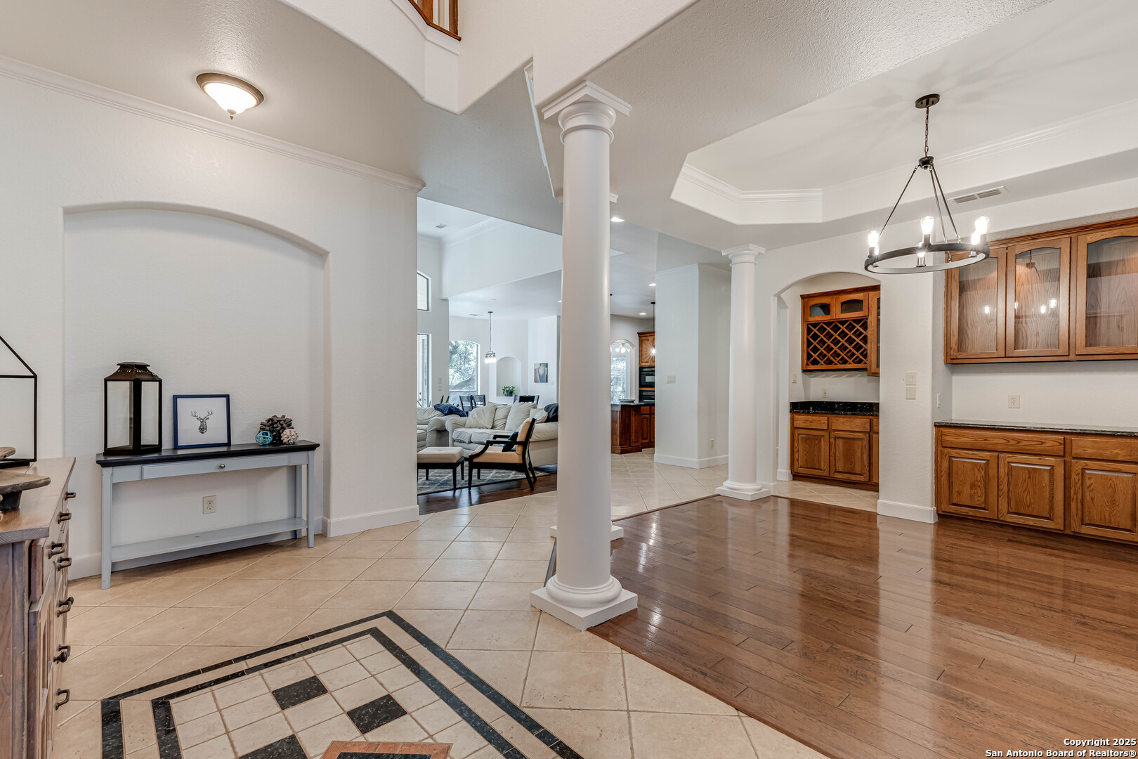 132 Long Bow Road Shavano Park, TX 78231 - Photo 22 of 50 a living room with furniture and wooden floor