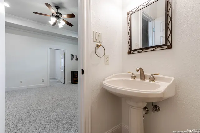 $5,000 | 132 Long Bow Road, Shavano Park, TX 78231