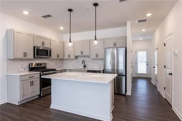 $2,100 | 5542 Highland Street, Douglasville, GA 30135