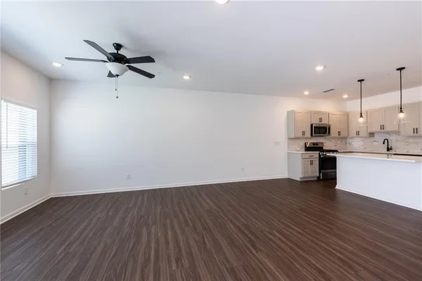 $2,100 | 5542 Highland Street, Douglasville, GA 30135