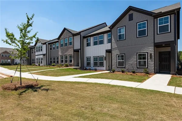 $2,100 | 5542 Highland Street, Douglasville, GA 30135