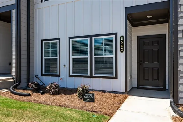 $2,100 | 5542 Highland Street, Douglasville, GA 30135