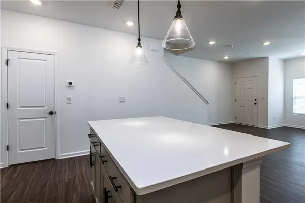 $2,100 | 5542 Highland Street, Douglasville, GA 30135