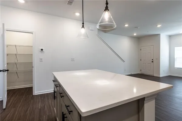 $2,100 | 5542 Highland Street, Douglasville, GA 30135