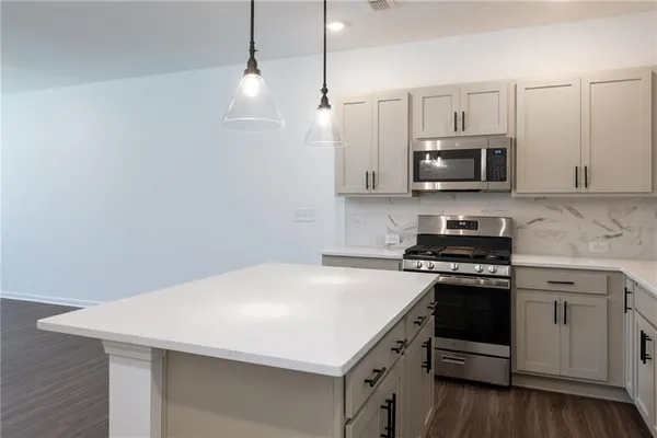 $2,100 | 5542 Highland Street, Douglasville, GA 30135