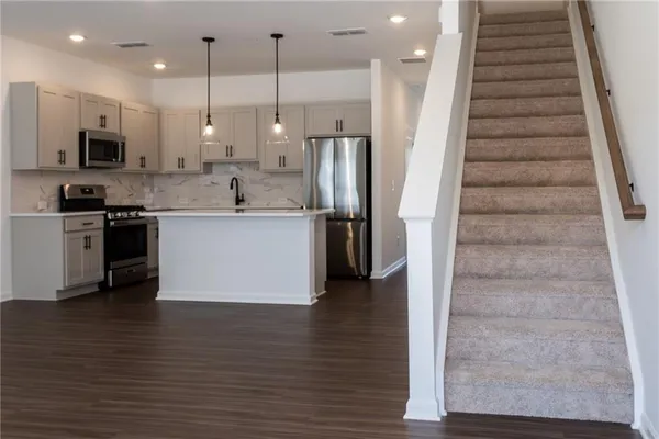 $2,100 | 5542 Highland Street, Douglasville, GA 30135