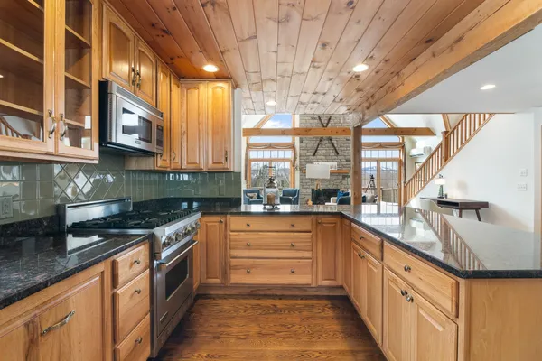 $865,000 | 42 Sugar House Road, West Dover, VT 05356