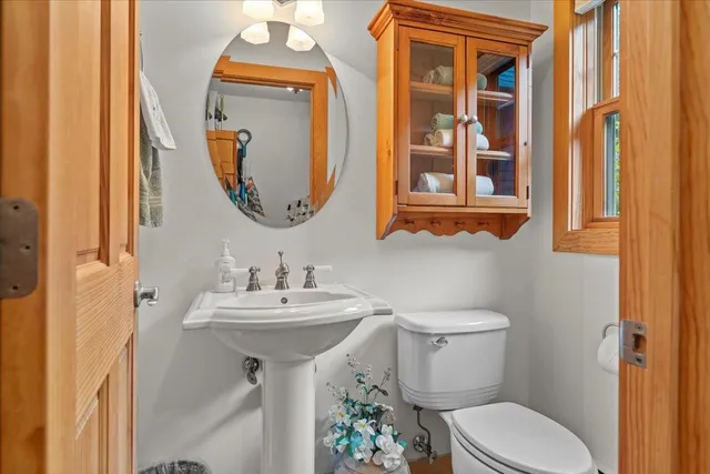 $895,000 | 42 Sugar House Road, West Dover, VT 05356