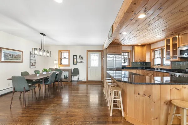 $865,000 | 42 Sugar House Road, West Dover, VT 05356