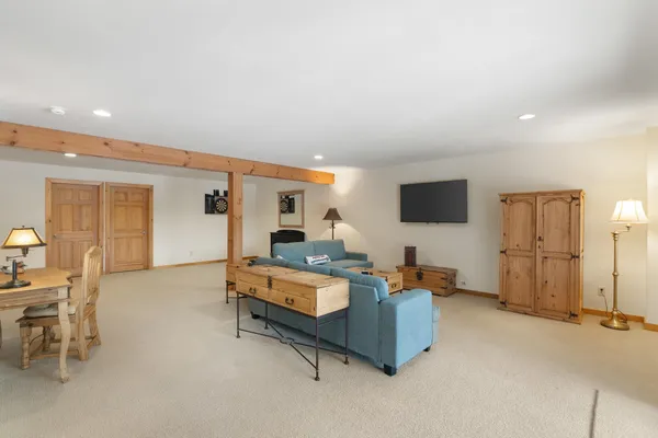 $865,000 | 42 Sugar House Road, West Dover, VT 05356