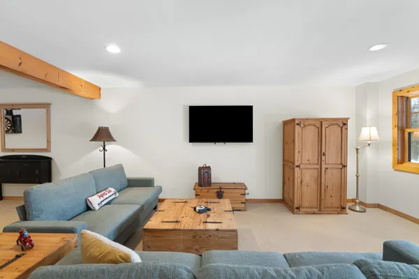 $865,000 | 42 Sugar House Road, West Dover, VT 05356