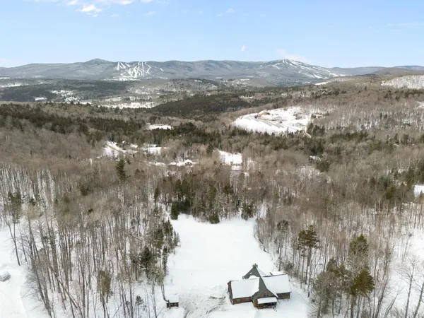 $865,000 | 42 Sugar House Road, West Dover, VT 05356