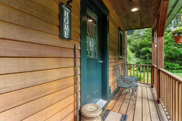 $865,000 | 42 Sugar House Road, West Dover, VT 05356