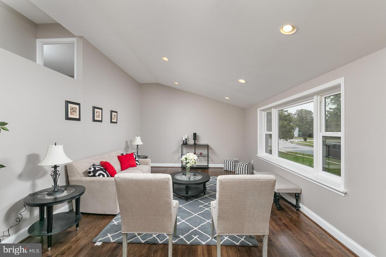 7904 Subet Road Windsor Mill, MD 21244 - Photo 12 of 27 Living Room