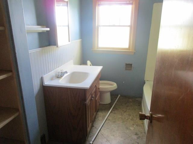 816 Shenango Road Beaver Falls, PA 15010 - Photo 2 of 8 Full bathroom