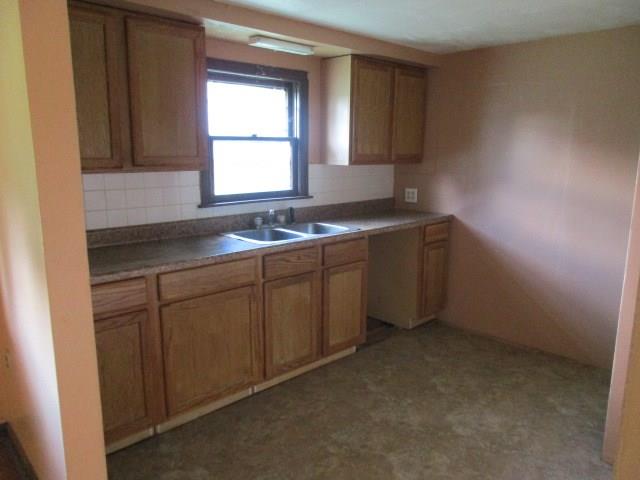 816 Shenango Road Beaver Falls, PA 15010 - Photo 7 of 8 Kitchen