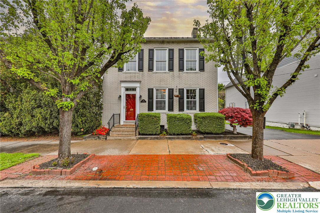 167 South Broad Street Nazareth, PA 18064 - Photo 1 of 40