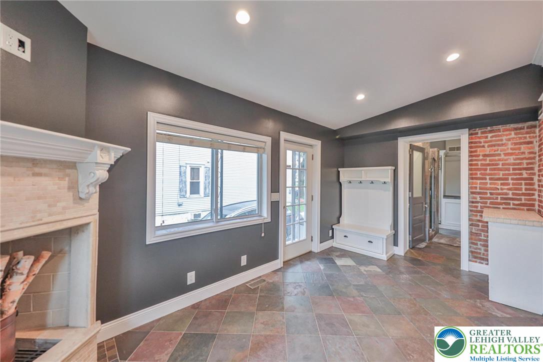 167 South Broad Street Nazareth, PA 18064 - Photo 14 of 40