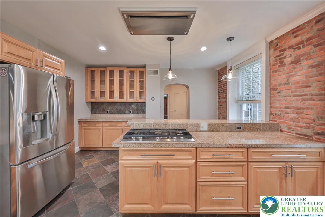 167 South Broad Street Nazareth, PA 18064 - Photo 18 of 40