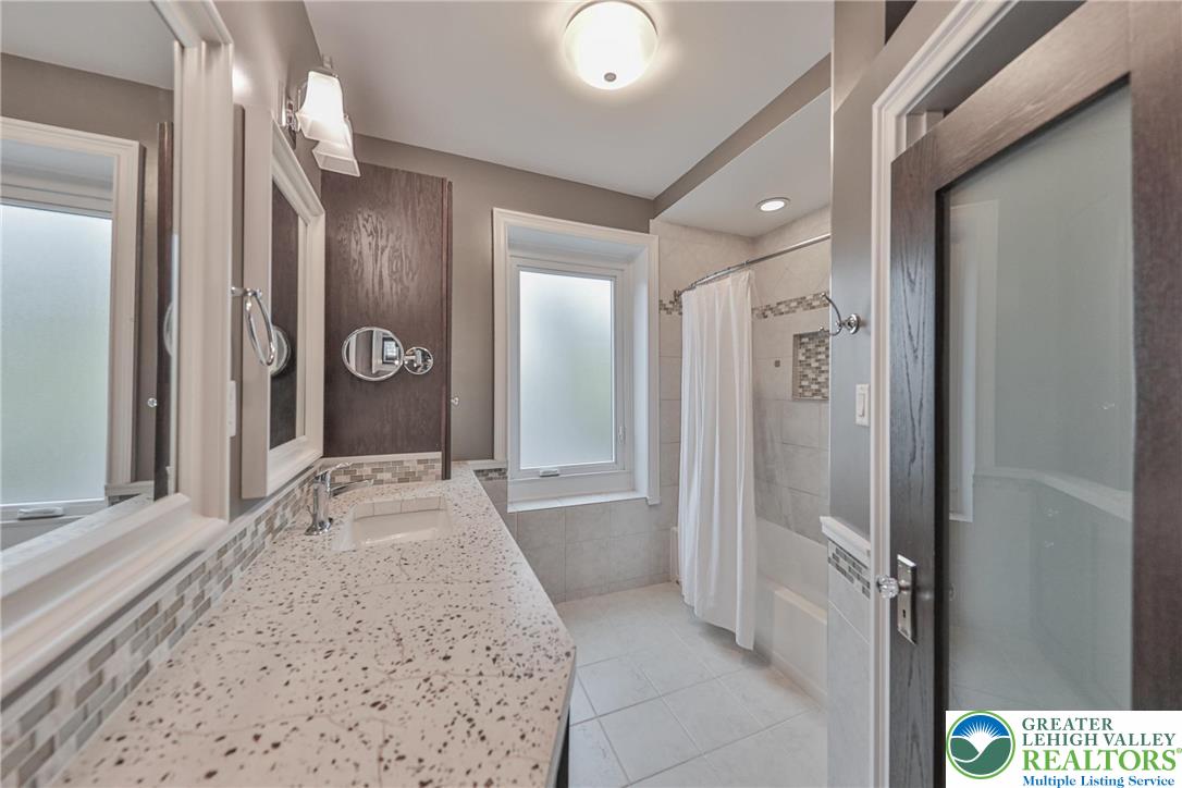 167 South Broad Street Nazareth, PA 18064 - Photo 19 of 40