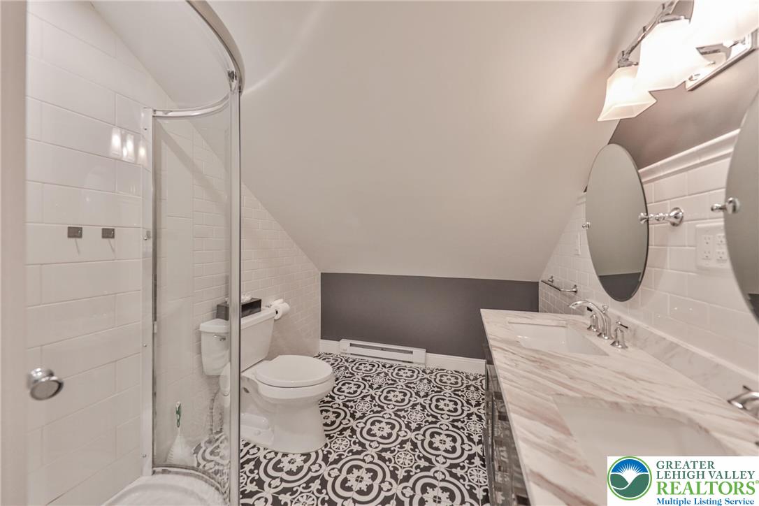 167 South Broad Street Nazareth, PA 18064 - Photo 27 of 40