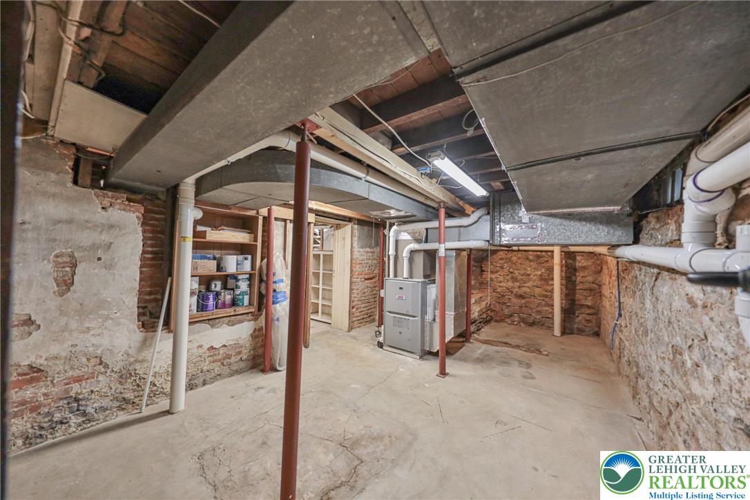 167 South Broad Street Nazareth, PA 18064 - Photo 28 of 40