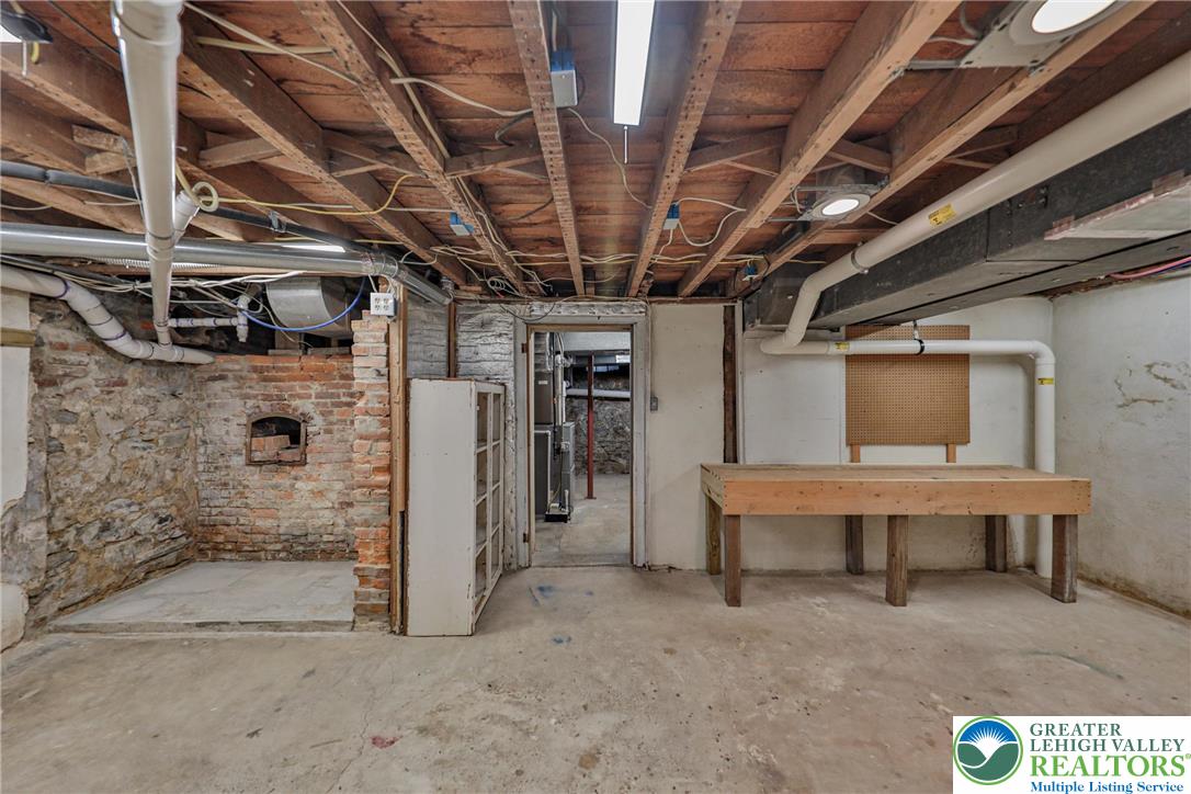 167 South Broad Street Nazareth, PA 18064 - Photo 31 of 40