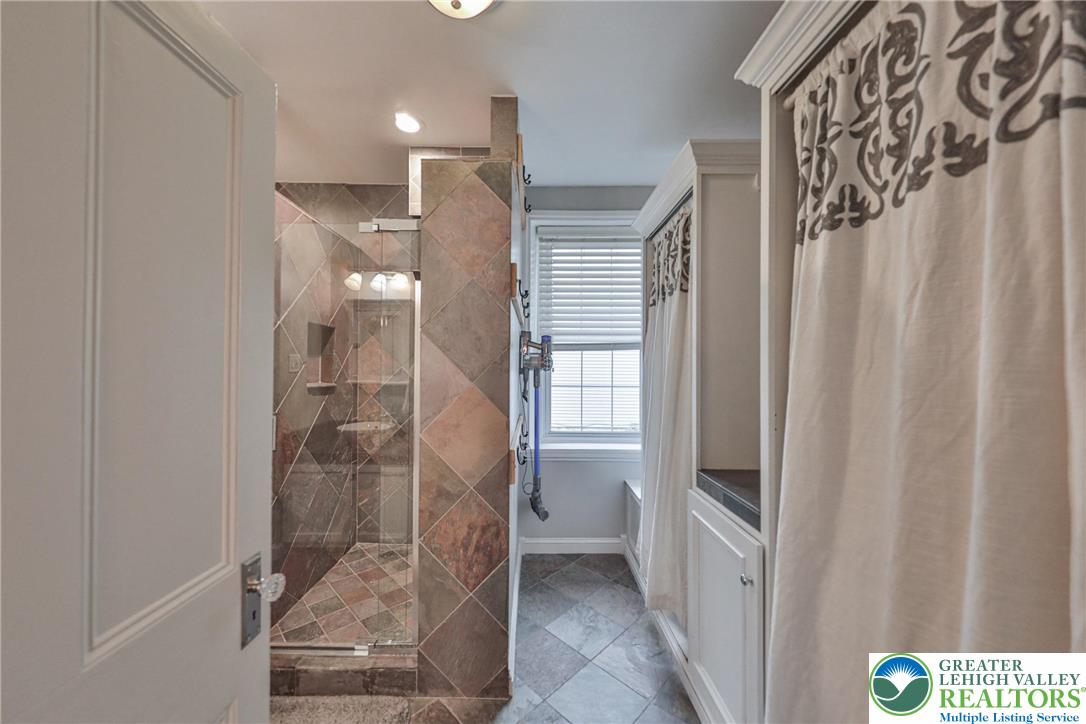 167 South Broad Street Nazareth, PA 18064 - Photo 9 of 40