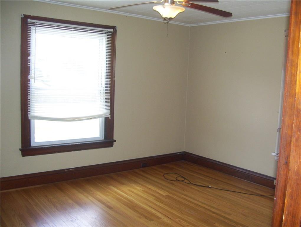 105 Center Avenue Mount Pleasant, PA 15666 - Photo 11 of 17