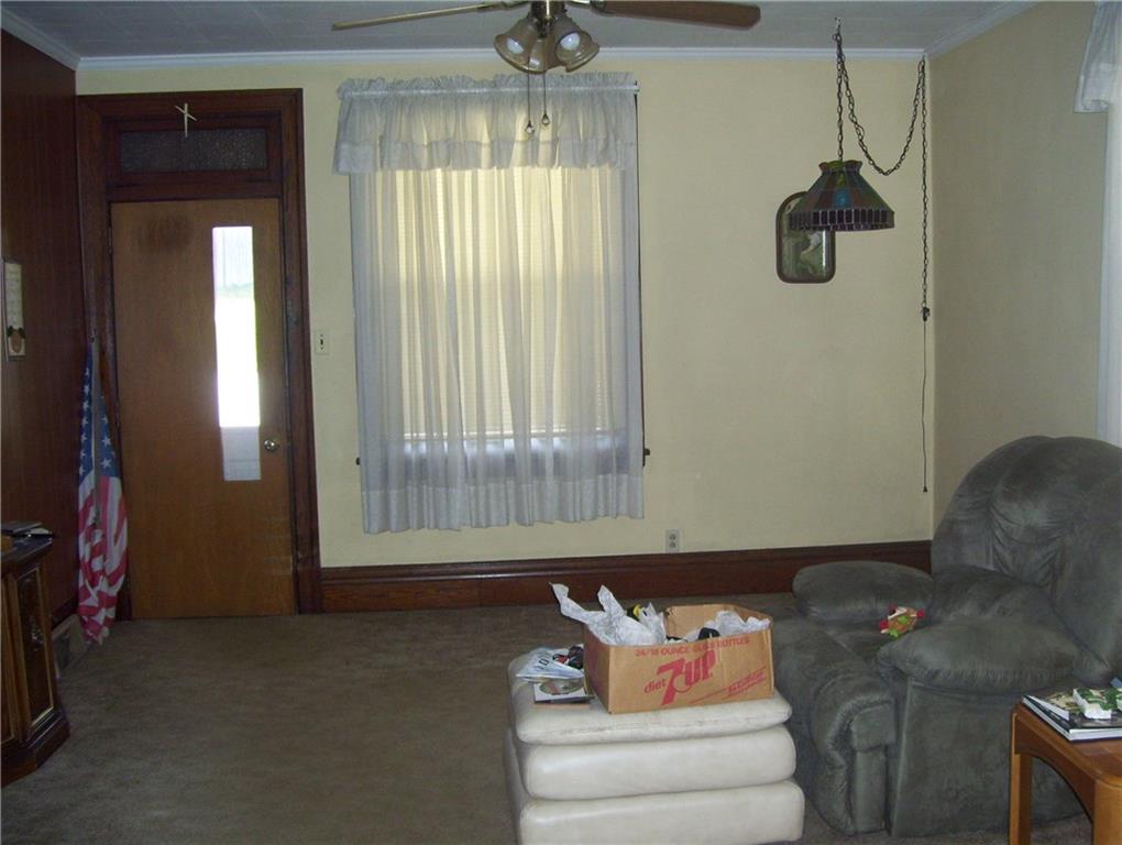 105 Center Avenue Mount Pleasant, PA 15666 - Photo 3 of 17