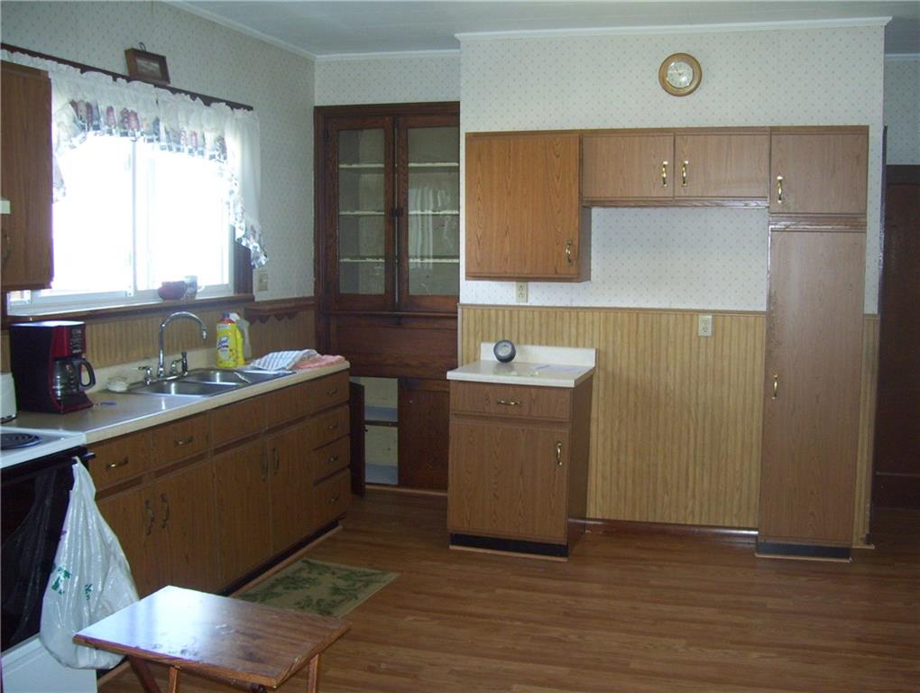 105 Center Avenue Mount Pleasant, PA 15666 - Photo 4 of 17