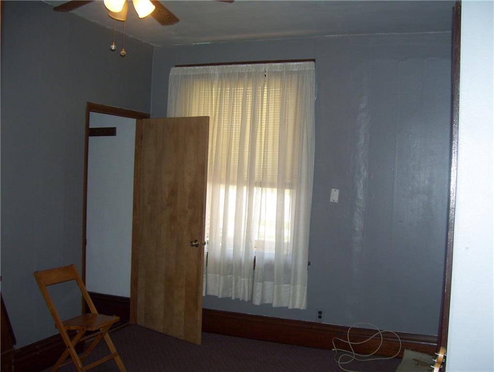 105 Center Avenue Mount Pleasant, PA 15666 - Photo 8 of 17