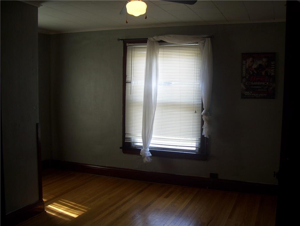 105 Center Avenue Mount Pleasant, PA 15666 - Photo 9 of 17