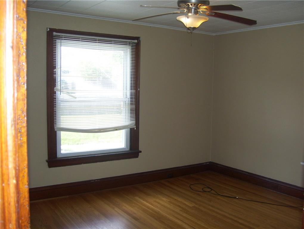 105 Center Avenue Mount Pleasant, PA 15666 - Photo 10 of 17