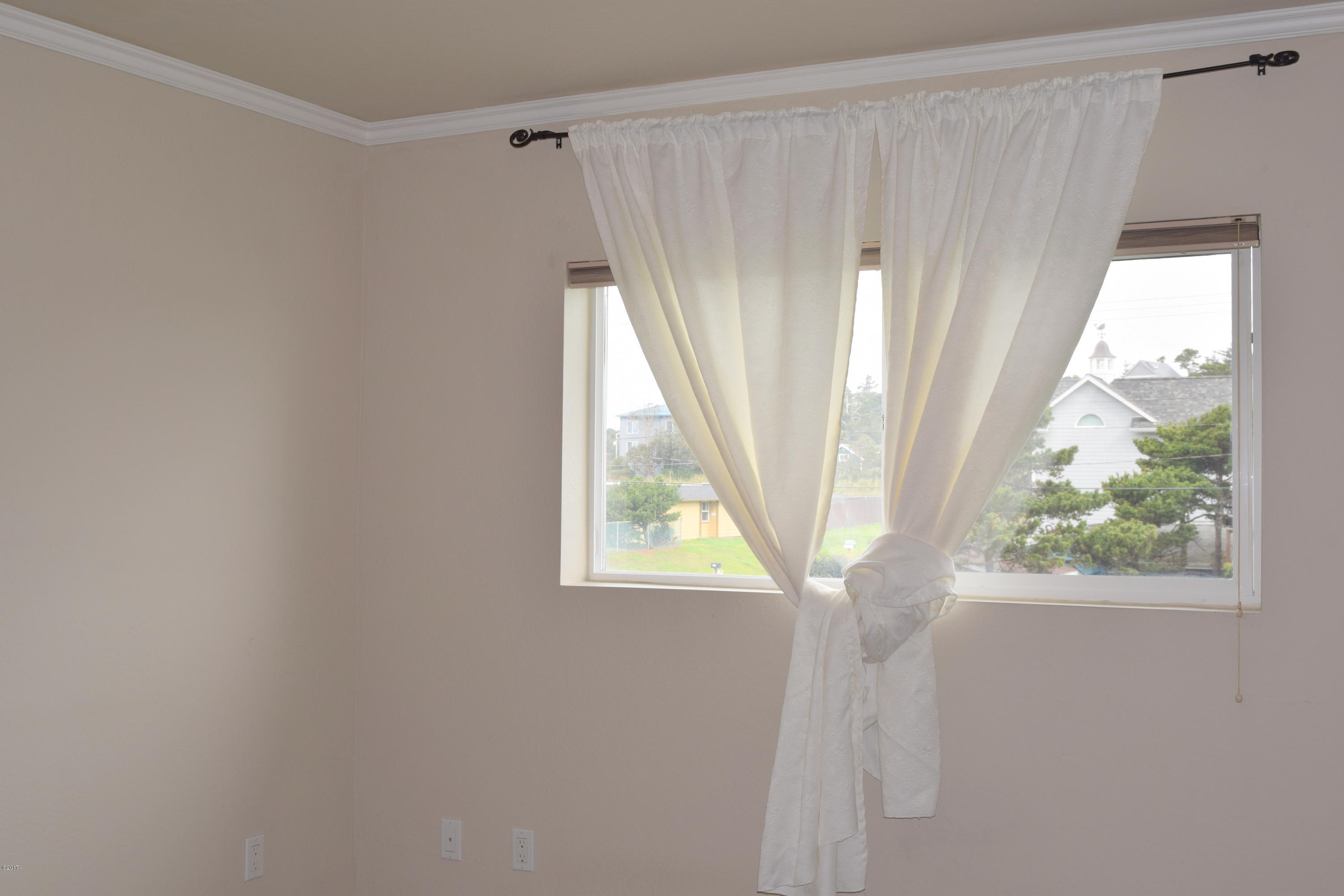 911 Southwest 12th Street Newport, OR 97365 - Photo 26 of 29 Bedroom 2