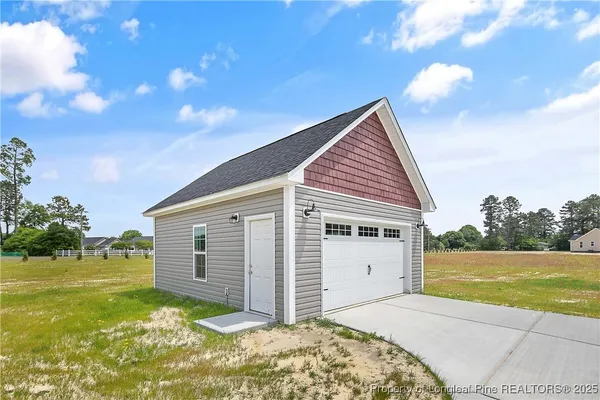 $475,000 | 3018 Dinwiddle Drive, Wade, NC 28395