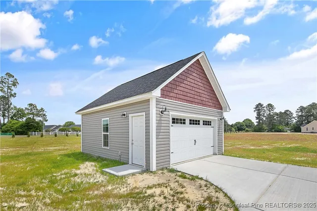 $475,000 | 3018 Dinwiddle Drive, Wade, NC 28395