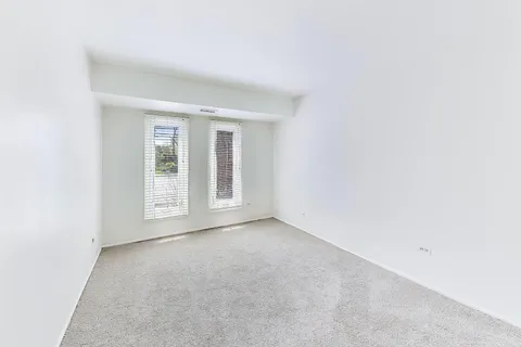 $225,000 | 1425 Sandpebble Drive, Unit 104, Wheeling, IL 60090