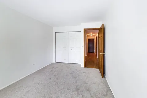 $225,000 | 1425 Sandpebble Drive, Unit 104, Wheeling, IL 60090