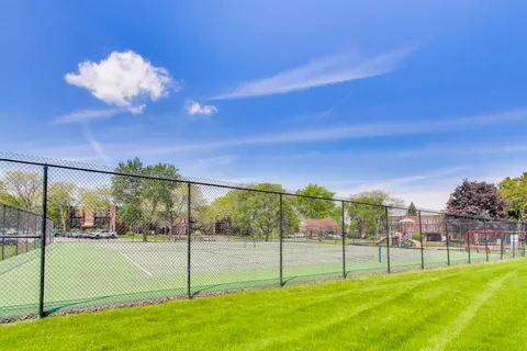$225,000 | 1425 Sandpebble Drive, Unit 104, Wheeling, IL 60090