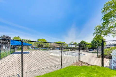 $225,000 | 1425 Sandpebble Drive, Unit 104, Wheeling, IL 60090