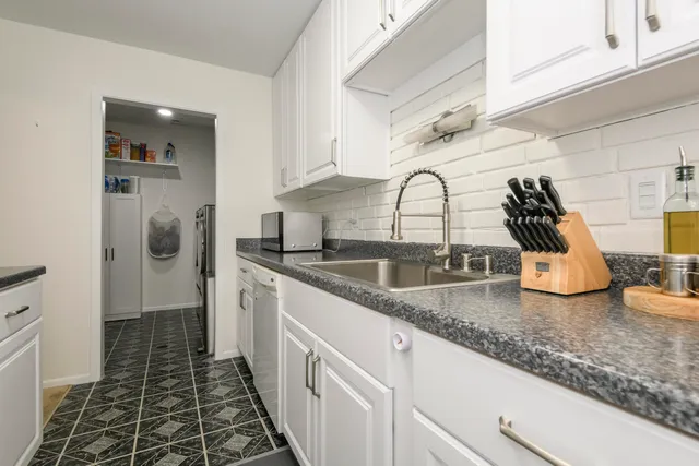 $187,900 | W169N11452 Biscayne Drive, Unit 14, Germantown, WI 53022