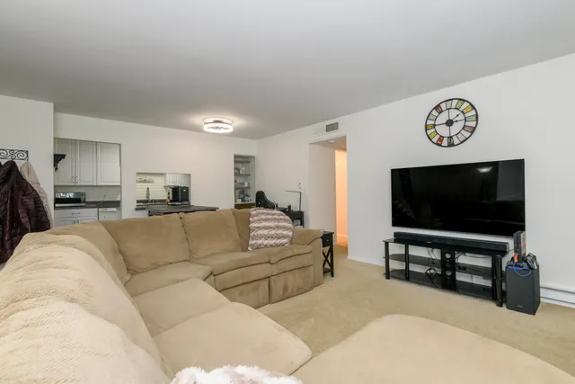 $187,900 | W169N11452 Biscayne Drive, Unit 14, Germantown, WI 53022