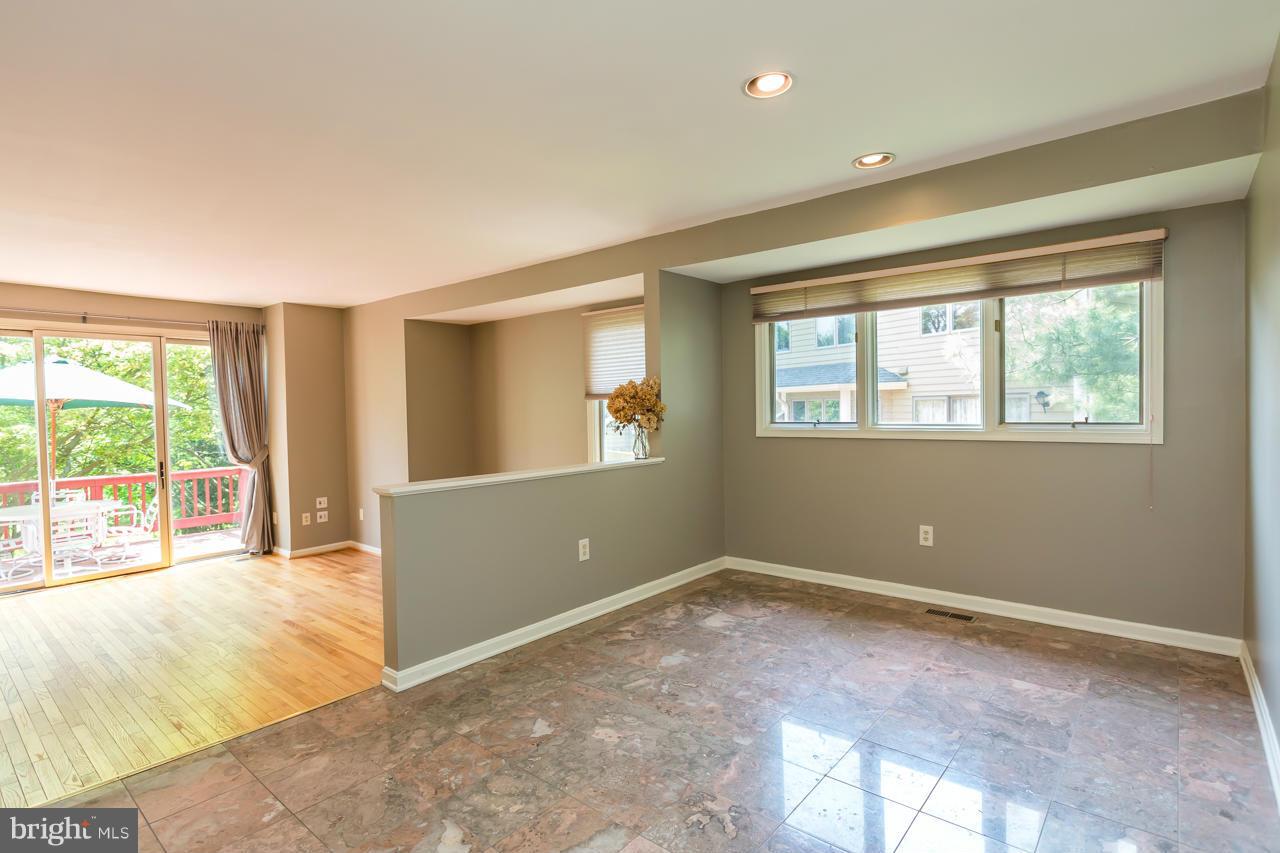5117 Columbia Road, Unit 1427 Columbia, MD 21044 - Photo 3 of 30 Dining Room with beautiful marble floors