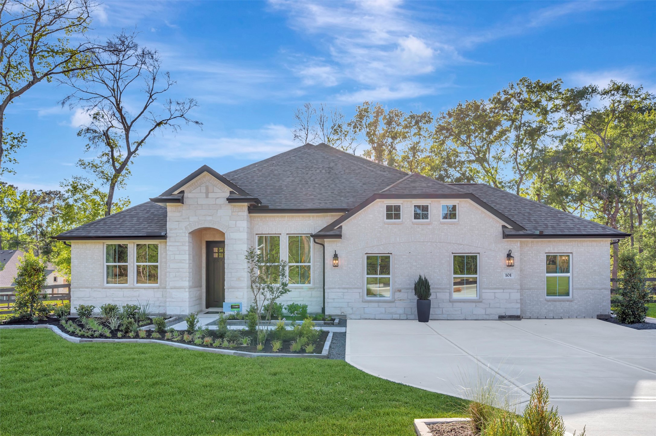 *Photo is for illustrative purposes only and may not depict the actual home. Features, materials, colors, and specifications may vary.*