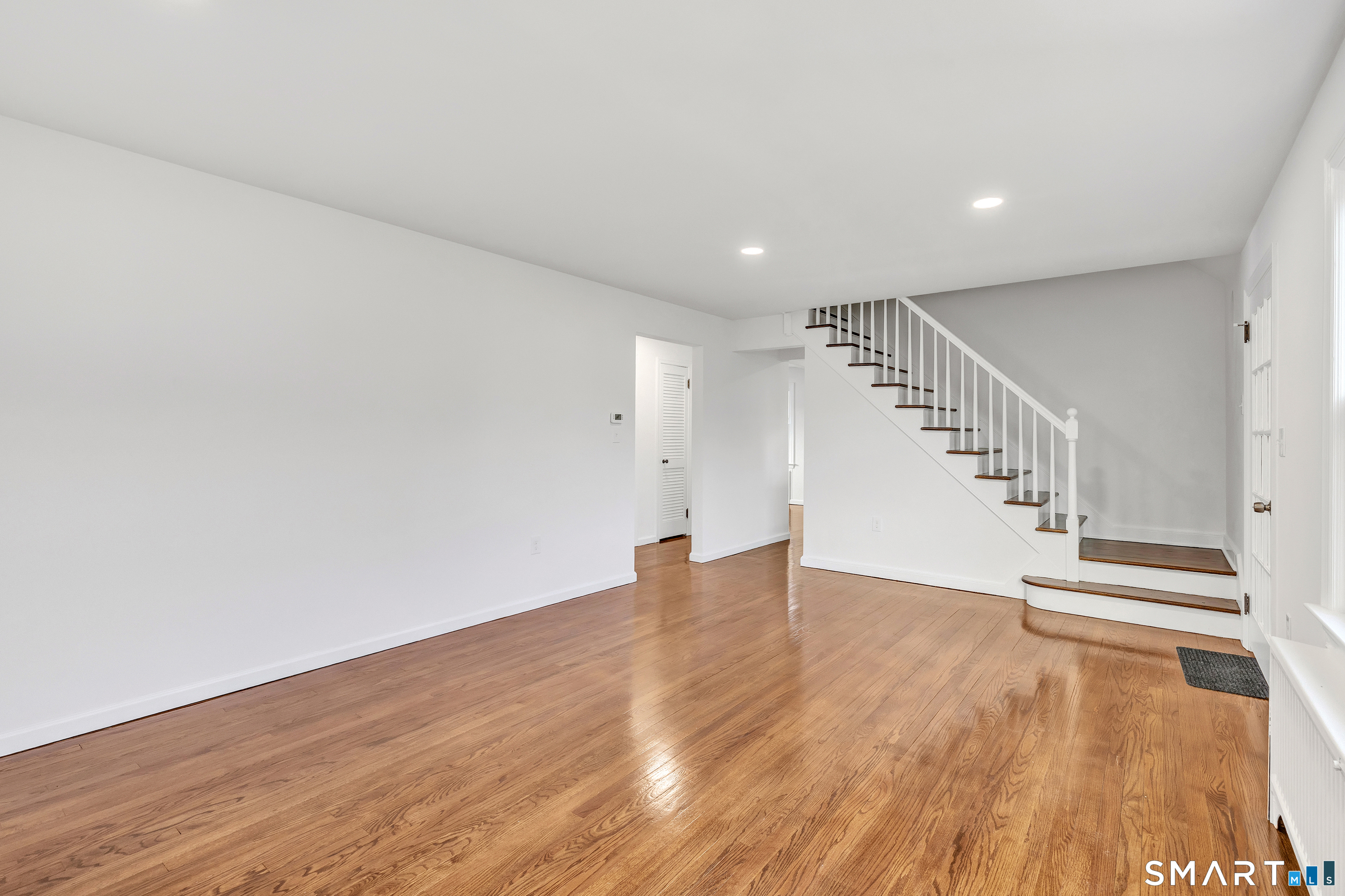 140 Shawmut Avenue North Haven, CT 06473 - Photo 7 of 39