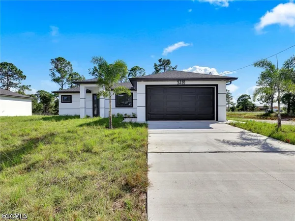 $2,200 | 3417 8th Street Southwest, Lehigh Acres, FL 33976