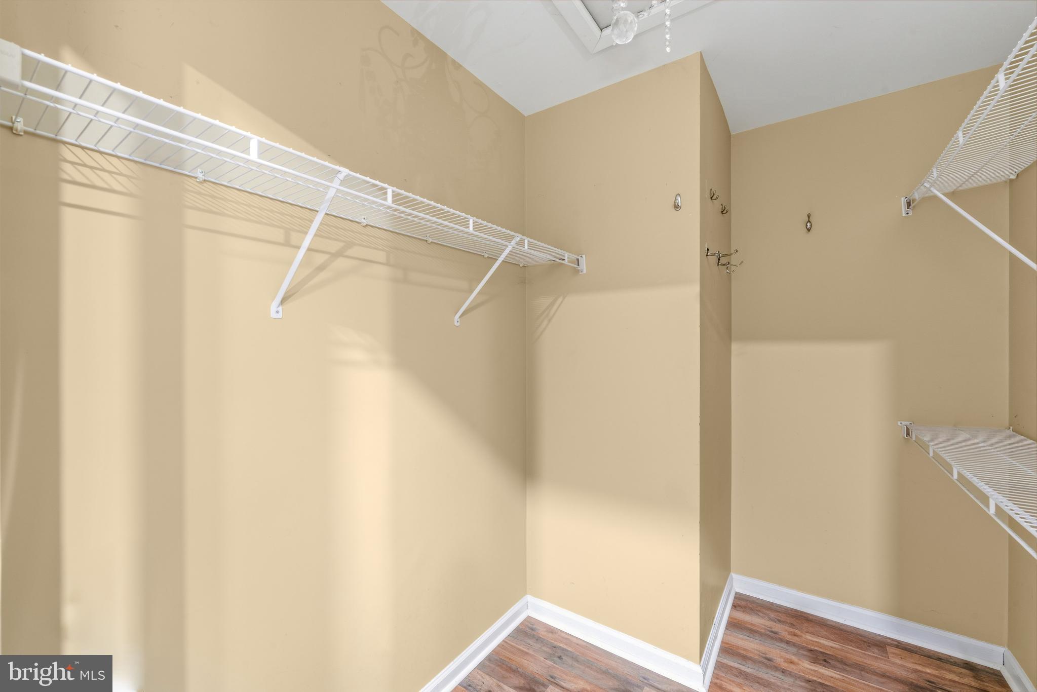 87 Windingbrook Road Bordentown, NJ 08505 - Photo 22 of 46 Primary walk in closet